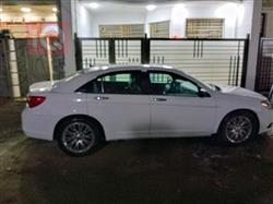 Chrysler 200